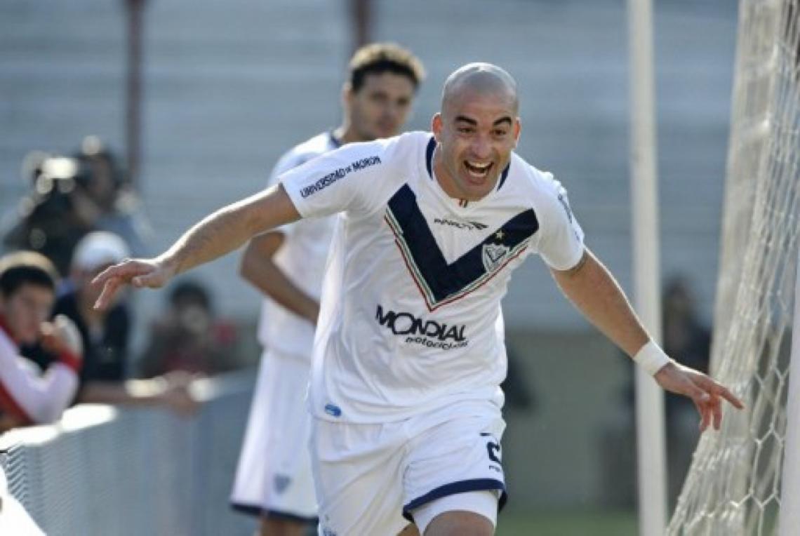 Imagen EL URUGUAYO SILVA metió el primer gol ante Huracán. Su aporte goleador fue clave para el equipo de Gareca (AFP).