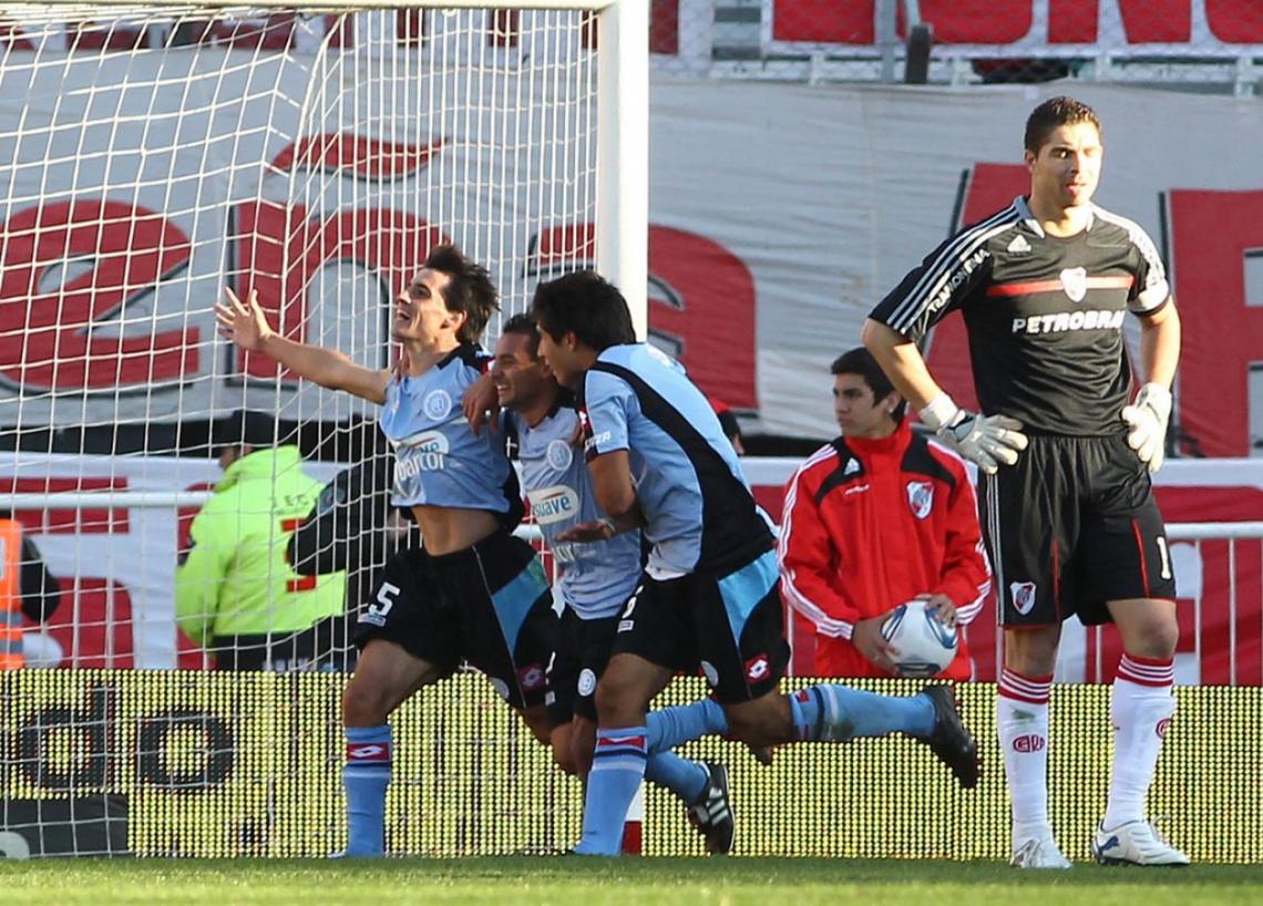 Imagen FARRE FESTEJA. El volante marcó el 1-1 tras una serie de desinteligencias de los defensores. (Photogamma)