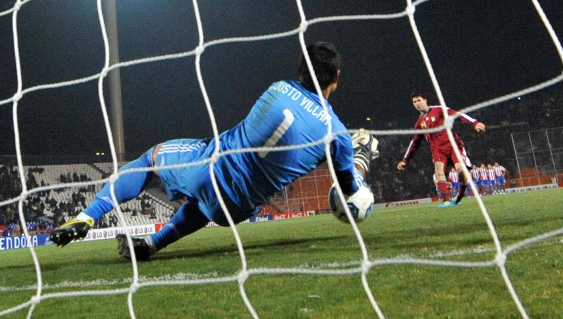 Imagen Villar le contiene el penal a Lucena, de Venezuela