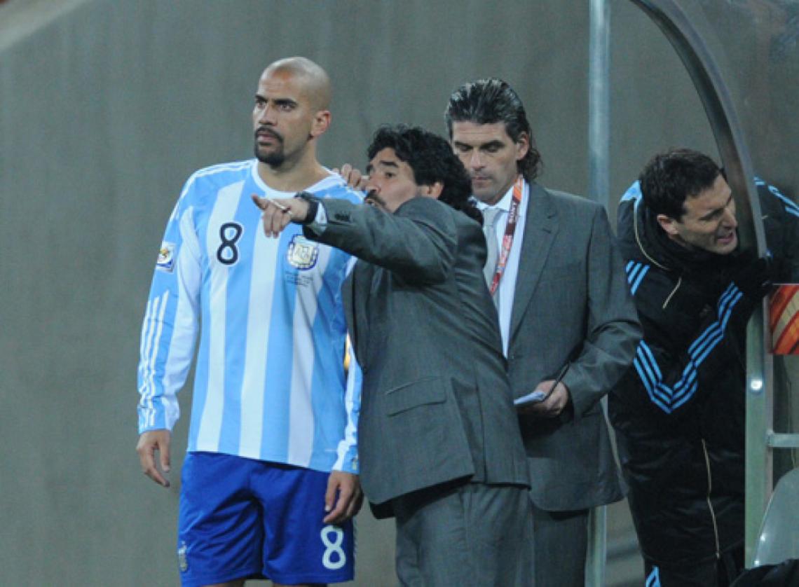 Imagen MUNDIAL 2010. Maradona lo llevó a Sudáfrica, aunque no jugó el último partido con Alemania,