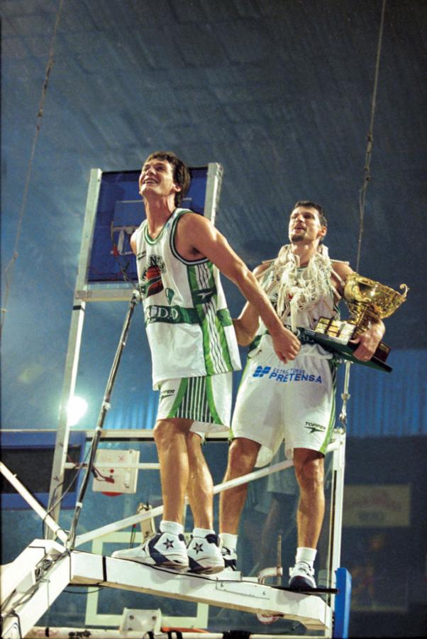 Imagen MARCELO MILANESIO Y PICHI CAMPANA. Este dúo cordobés se adueñó de la etapa fundacional de la Liga Nacional.