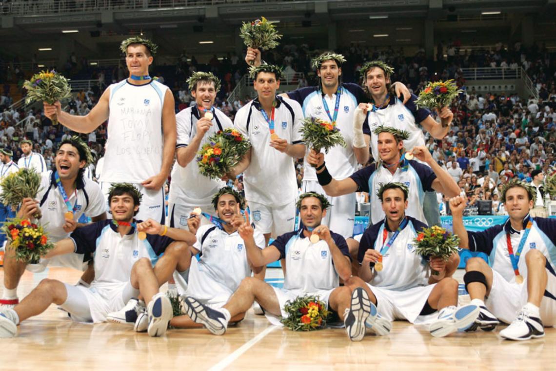 Imagen CAMPEONES OLIMPICOS. Atenas 2004 es el máximo hito de la historia del básquetbol argentino.