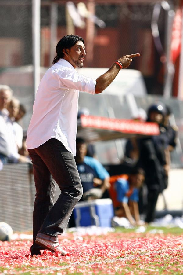 Imagen EL ROJO no tenía puntos en el torneo y Díaz lo encaminó.