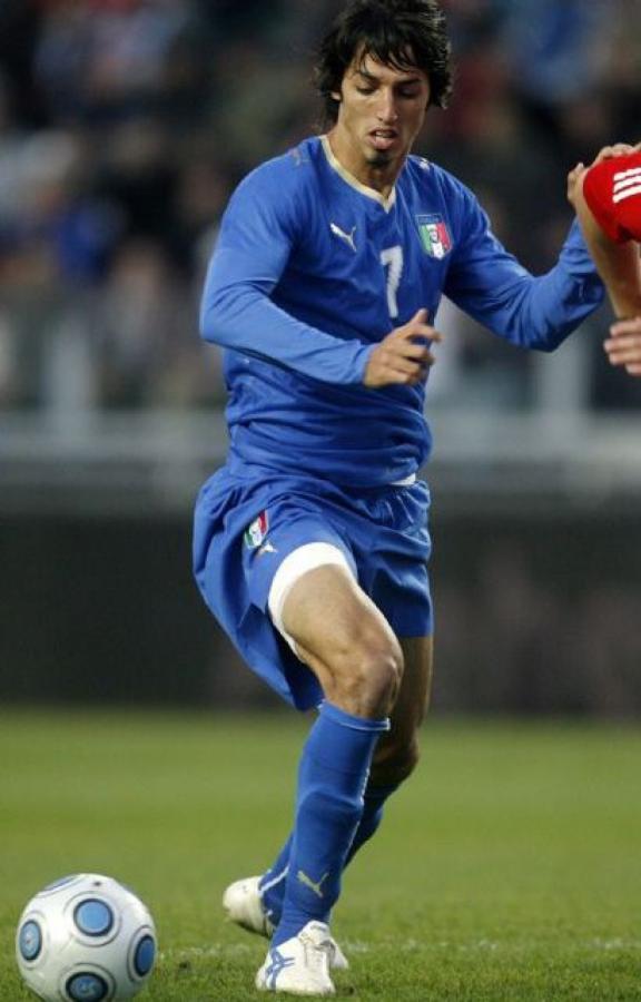 Imagen Con la camiseta de Italia, Schelotto jugó con la SUB 21 y también fue convocado a la selección mayor por el DT Cesare Prandelli.