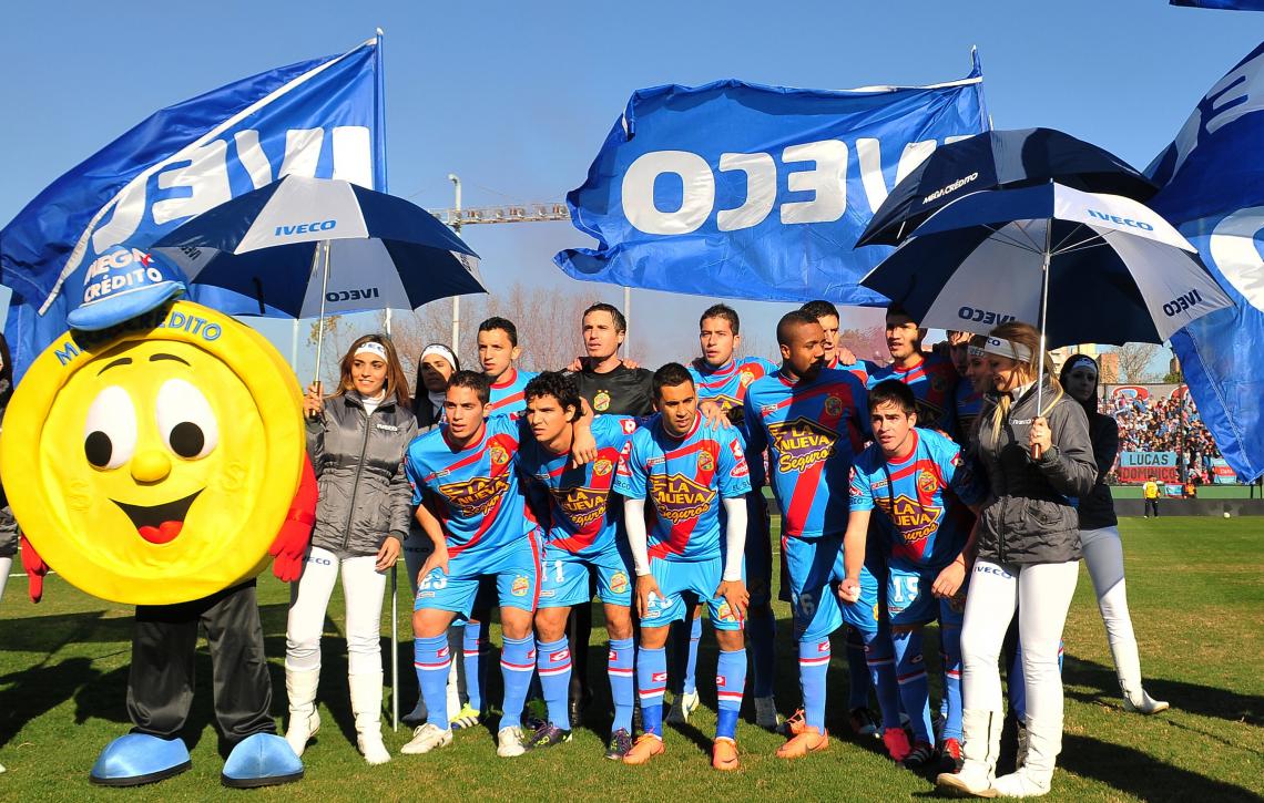 Imagen LOS ONCE DEL CAMPEON. El equipo que le ganó a Belgrano y se quedó con el título.