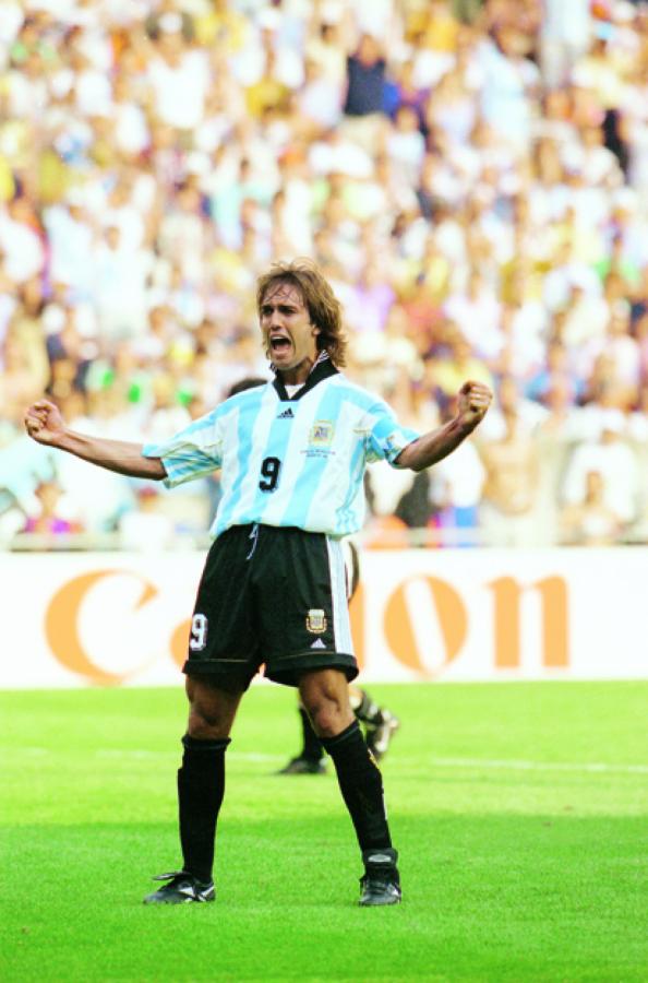 Imagen AL REINADO de Batistuta le nació un competidor especial como Messi.