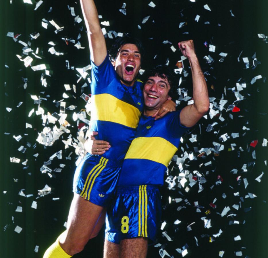 Imagen DESPUES DE SU primera experiencia en el Elche volvió a Boca en 1981 para ser campeón con Brindisi (foto) y Maradona.