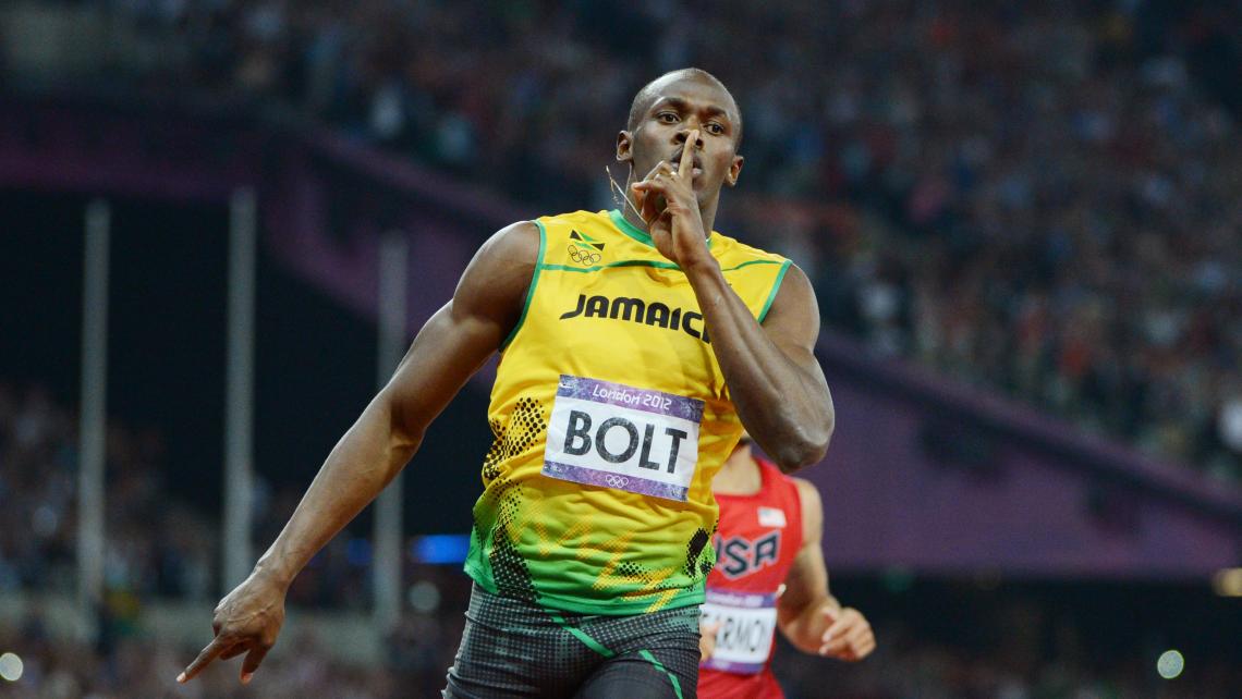 Imagen SILENCIO, POR FAVOR, que aquí vengo yo", parece decir Bolt. El jamaiquino es el primer atleta en ganar por segundo juego consecutivo las pruebas de los 100 y 200 metros.