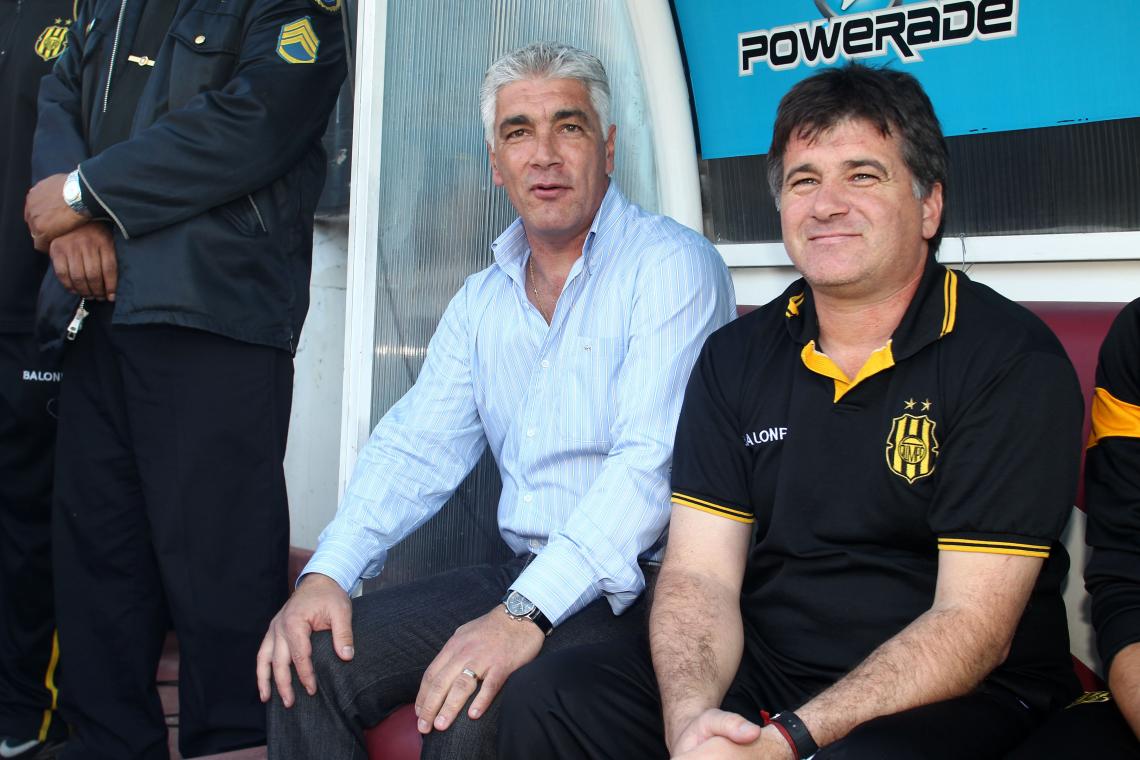 Imagen LOS HERMANOS en Olimpo, equipo con el que ascendieron.