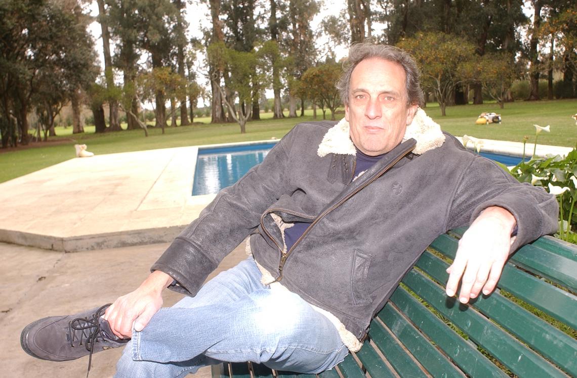 Imagen UN CRACK: corrió 743 carreras, ganó 155. Estuvo 35 años arriba de los autos, toda una vida. Participó en 14 categorías distintas. Sumó 16 campeonatos. 