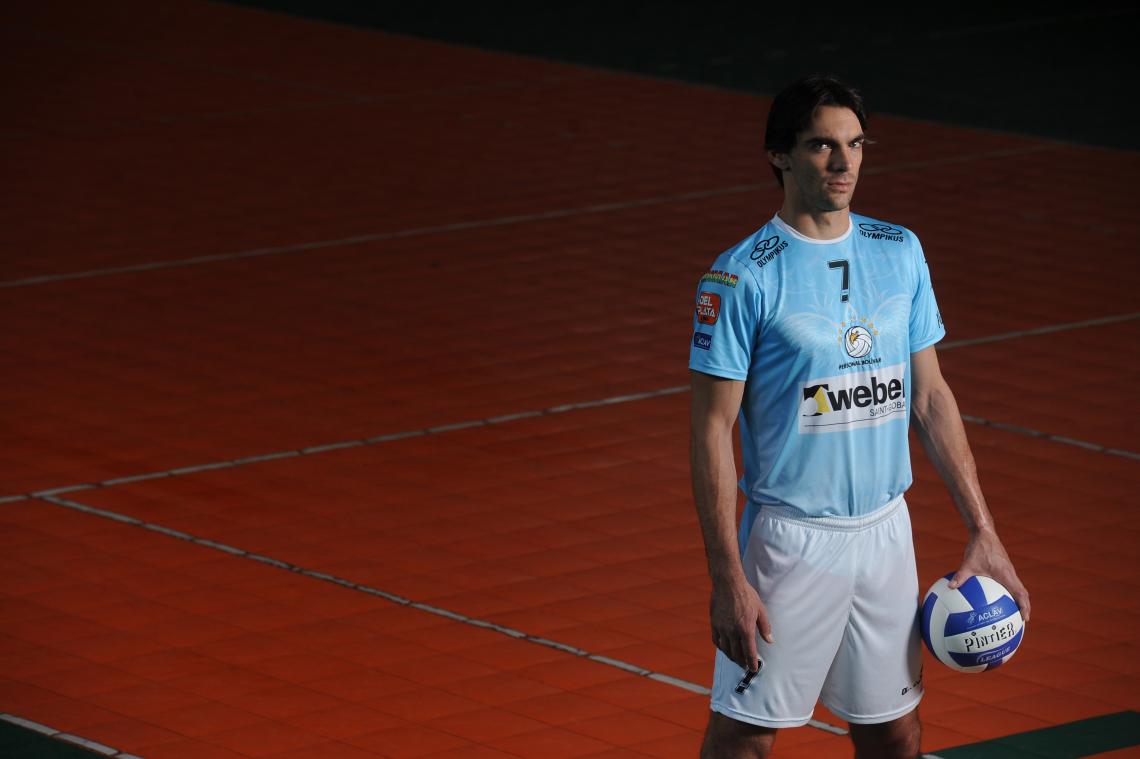 Imagen EL SIMBOLO de Brasil durante 17 años jugará dos temporadas con la camiseta de Personal Bolívar.