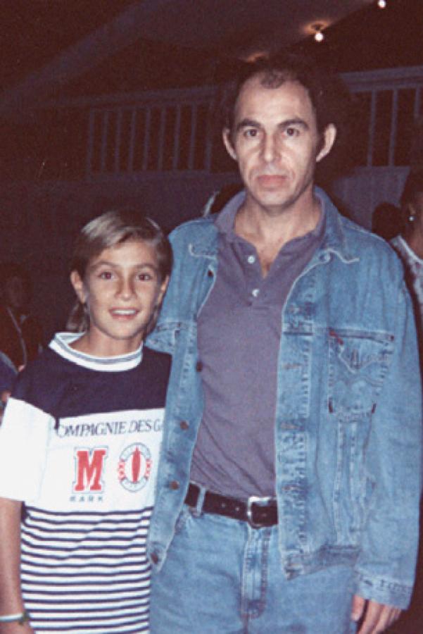 Imagen LA FOTO con Bochini cuando varios jugadores de Independiente visitaron su ciudad.