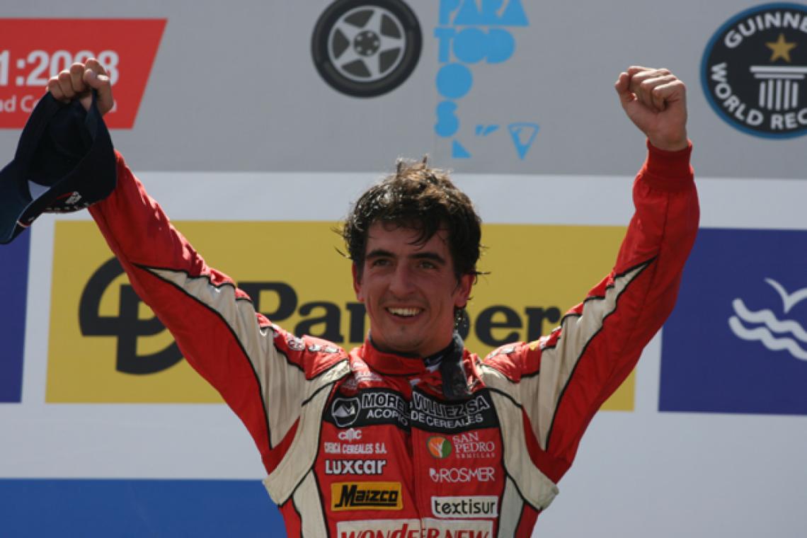 LA MEJOR Dodge condujo Juan Martín en el arranque de la temporada de TC.