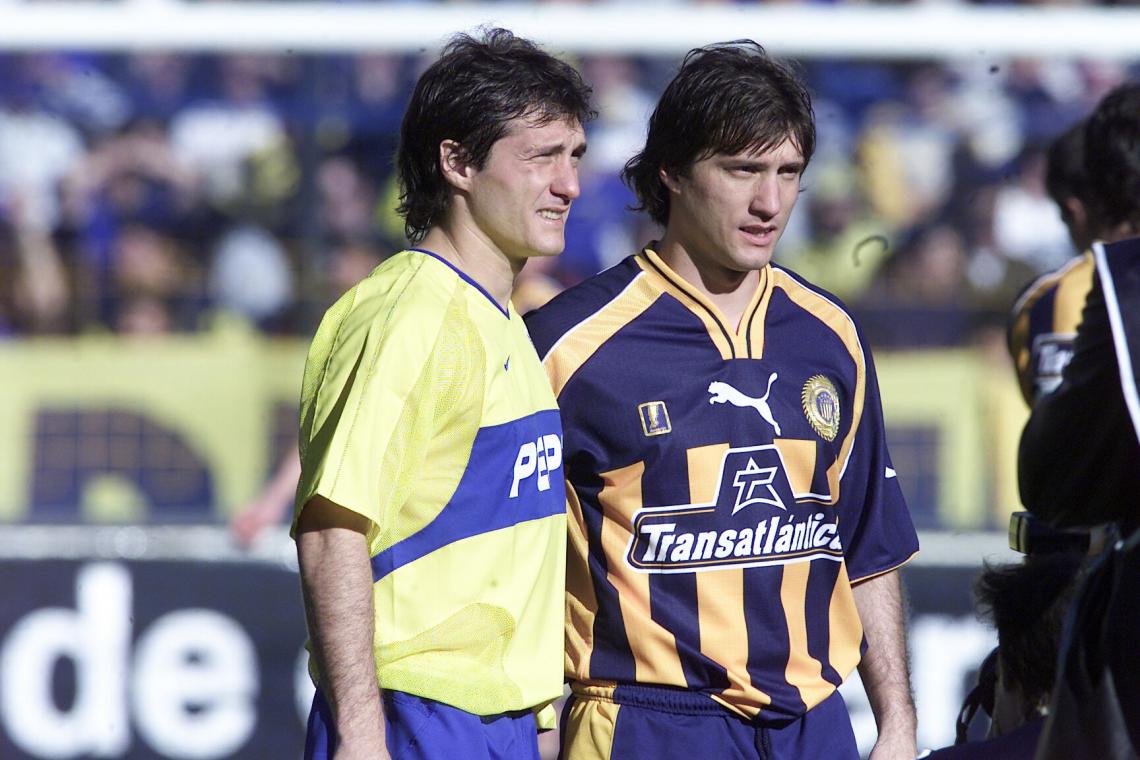 Imagen CON ROSARIO CENTRAL disputó clásicos durísimos contra Newell's, pero también enfrentó a su mellizo Guillermo, por entonces en Boca, club donde fueron compañeros y campeones.