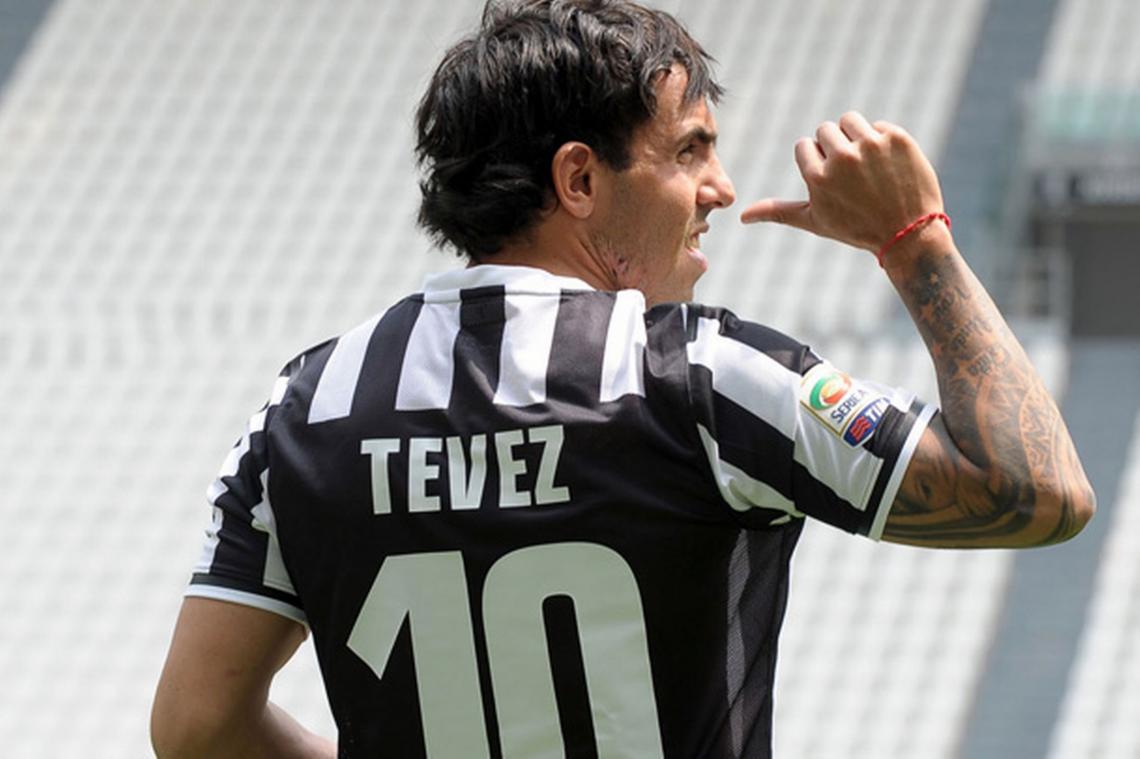 Imagen TEVEZ FIGURA. La Juventus lo eligió para que comande el ataque del equipo. Heredó el número 10 de Del Piero. Casi nada. 