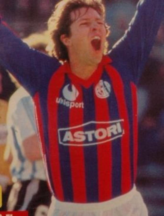 Imagen PIRATA DEL GOL. Czornomaz es el máximo anotador histórico de la B Nacional, aunque en Primera apenas acumuló minutos. El apellido contribuyó para que el delantero dejase una huella indeleble en el fútbol de ascenso.  