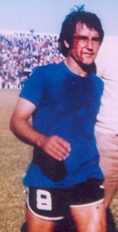 Imagen SANGRE, sudor y lágrimas. Syeyyguil es recordado por los hinchas de Belgrano por su monumental entrega. Fue uno de los bastiones del equipo Pirata que disputó el Nacional 71. Jugó también en Gimnasia de Jujuy y en Talleres.