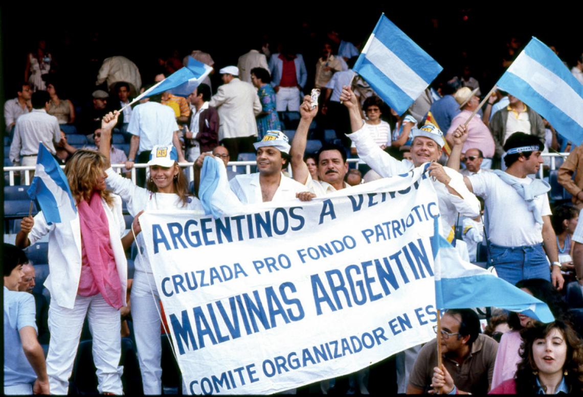 Imagen En España las tribunas se inundaron de banderas y pancartas y el himno se cantó con más fuerza que nunca.