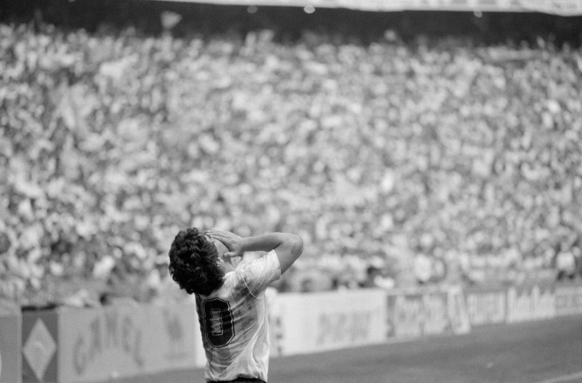 Imagen MARADONA ETERNO. Diego se consagró en los cuartos de final de México 1986 con el gol de siglo ante Inglaterra. 