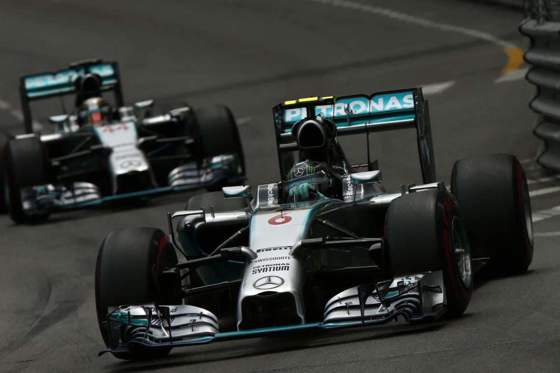 Imagen EL 1-2 de la escudería Mercedes AMG Petronas F1 parece una constante este año, con Rosberg y Hamilton siempre en la pelea por la victoria.