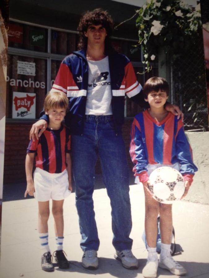 Imagen JUNTO A SU PRIMO Mauro y a Angel Bernuncio en la Ciudad Deportiva de San Lorenzo.