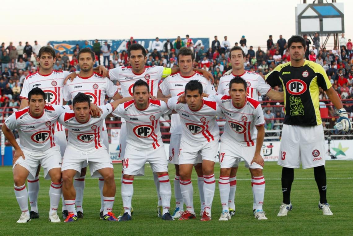Imagen Unión San Felipe durante su etapa en Primera, objetivo máximo para el cierre de 2014. Su clásico rival es Trasandino, actualmente en la tercera categoría.