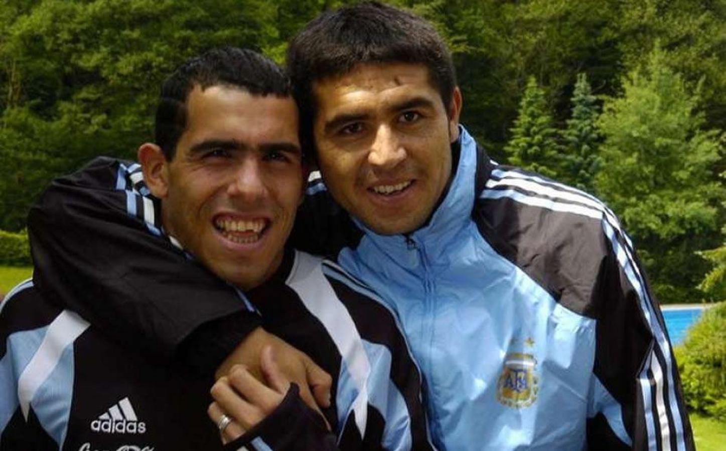 Imagen Riquelme y Tevez, juntos en la Selección Argentina.