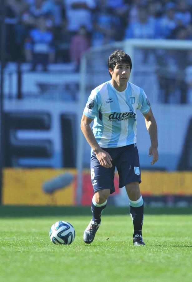Imagen En el torneo en el que Racing fue campeón, Lollo jugó los 19 partidos y metió un gol.