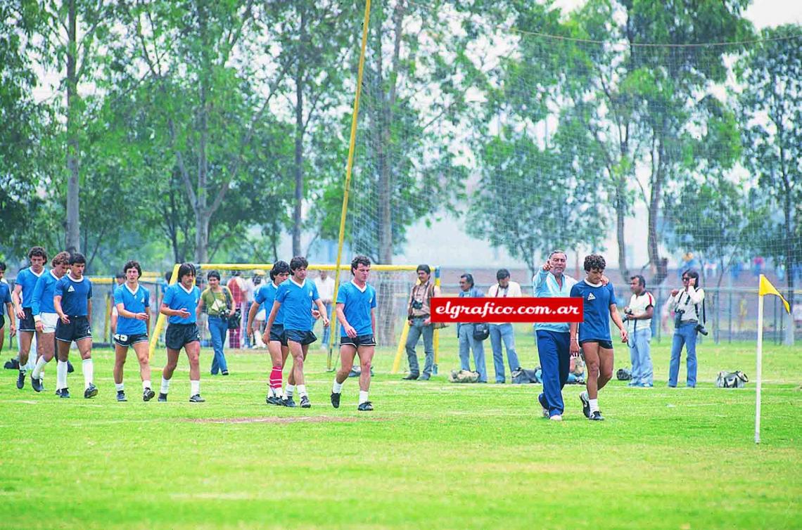 Imagen El grupo que ganó en México. Tenían muchos problemas internos. Algunos los resolvieron. A otros los tapó el éxito.