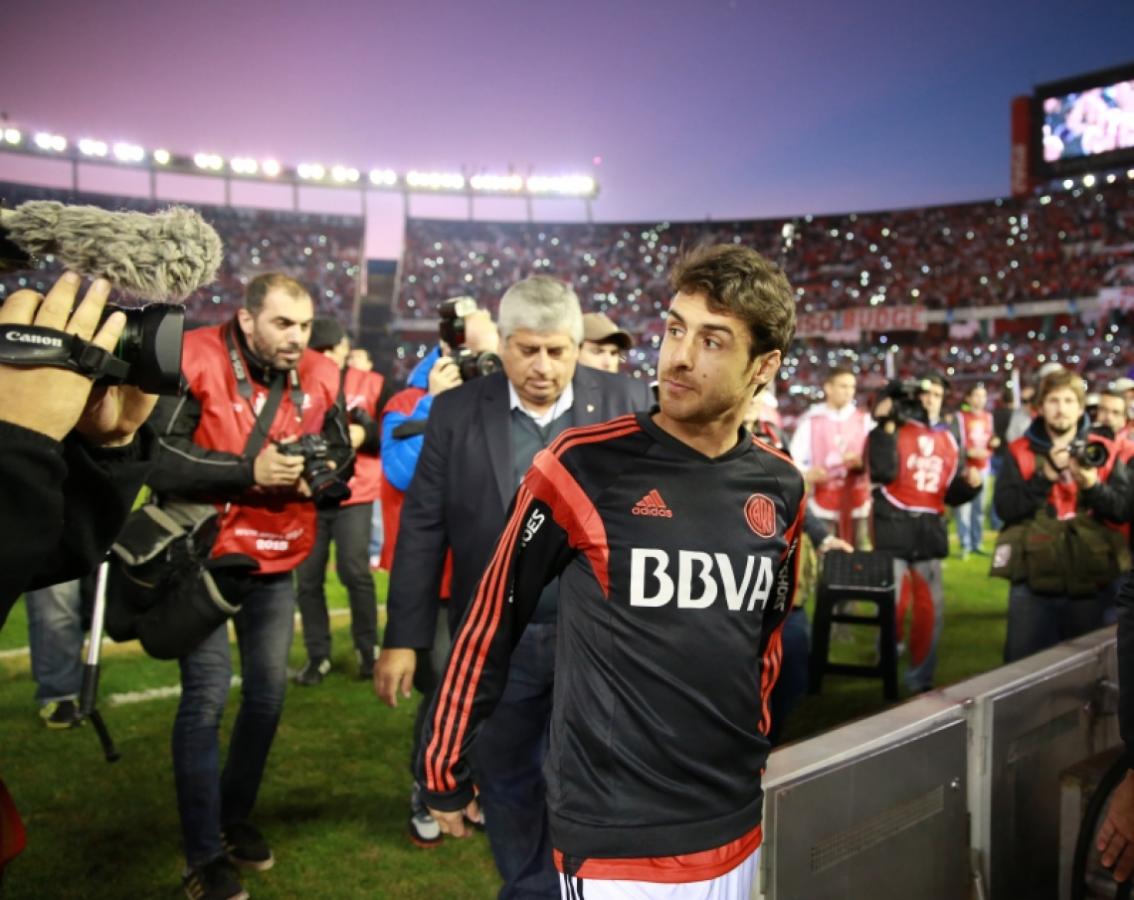 Aimar, en el día de su regreso se llevó todos los flashes.