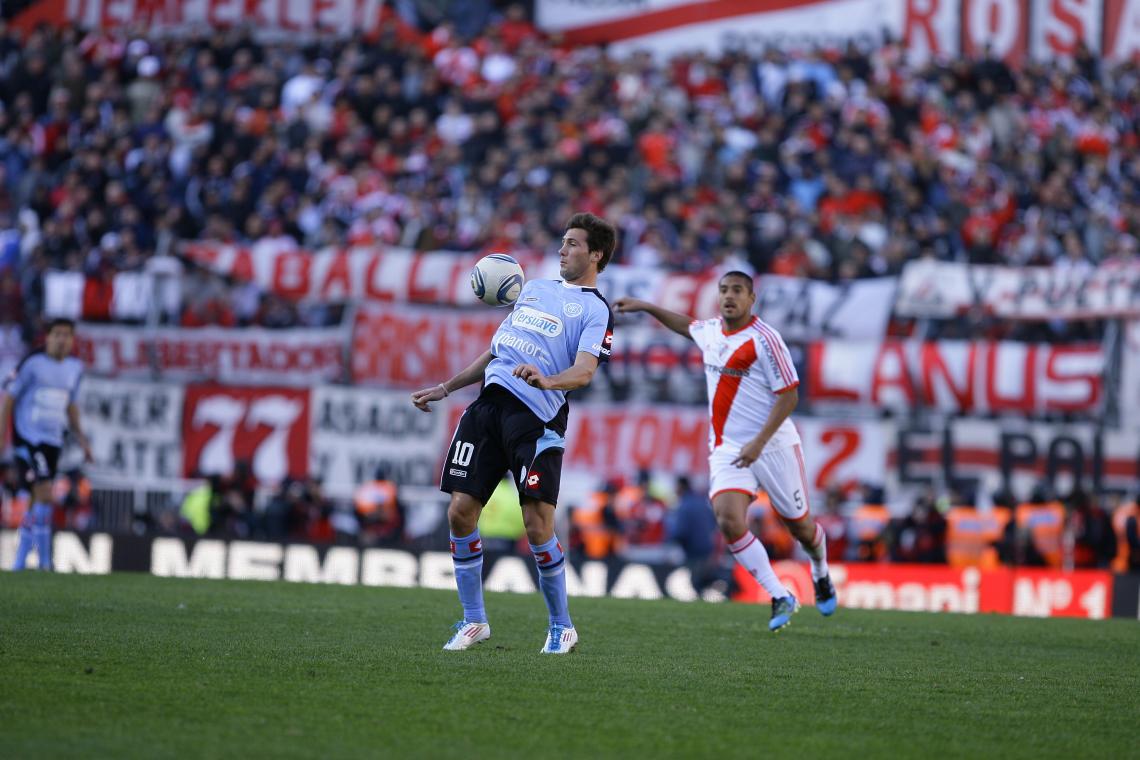 Imagen El Mudo participó en el histórico partido que ascendió a Belgrano y descendió a River.