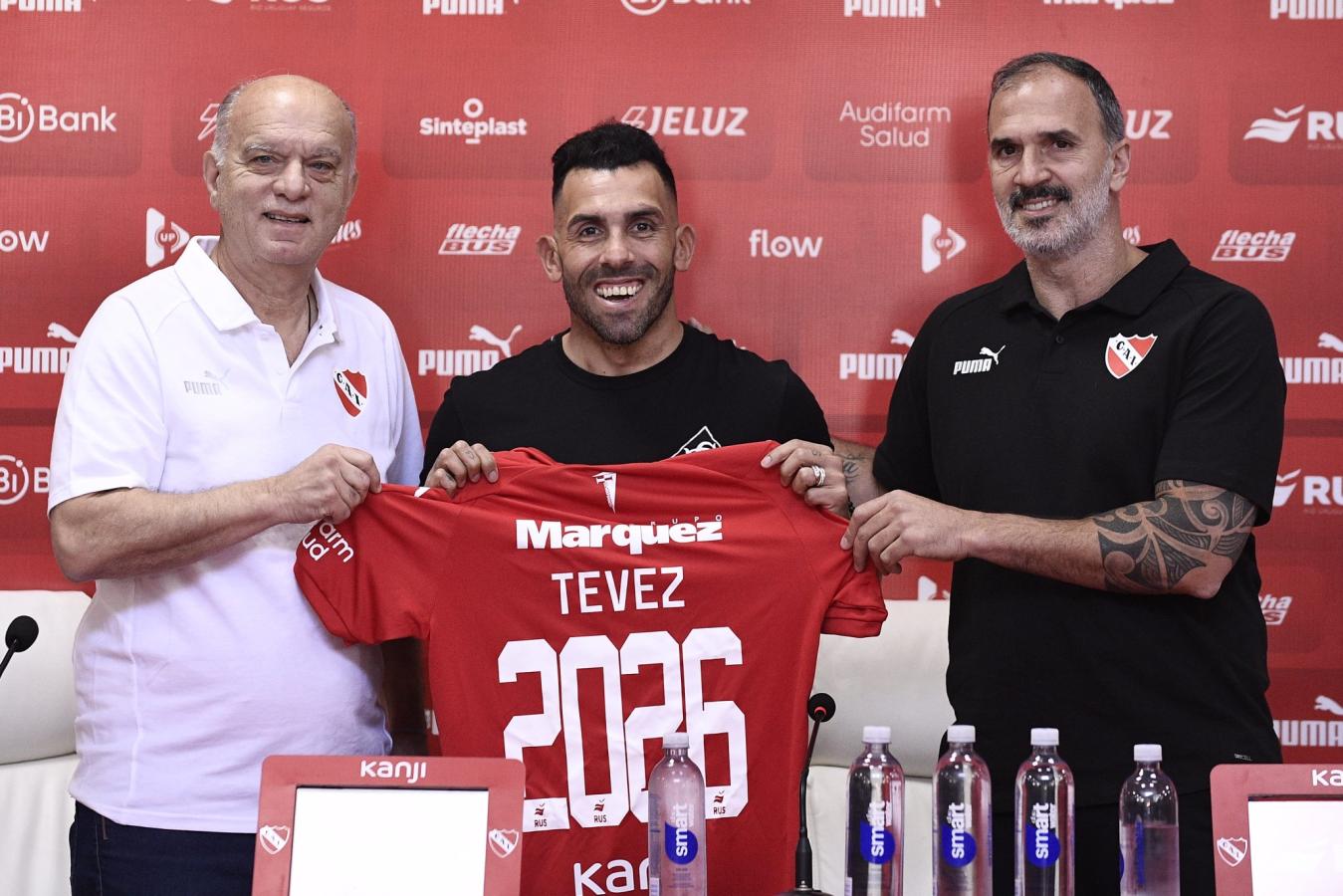 Imagen Carlos Tevez comenzó la pretemporada con la idea puesta en armar un Independiente competitivo.