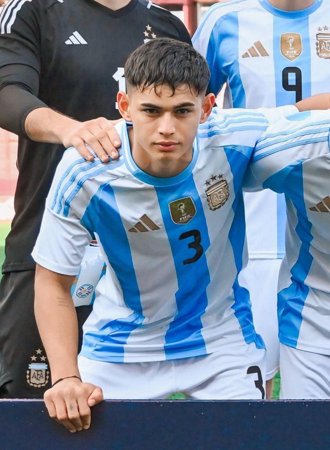 Imagen El lateral Granate participó del Mundial Sub 20 y de los Juegos Olímpicos de París.
