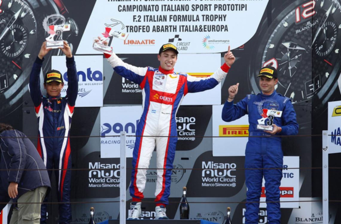 Imagen TODA la felicidad de Marcos Siebert por un nuevo triunfo en la F4 Italiana (Foto: Prensa Fórmula 4 Italiana)