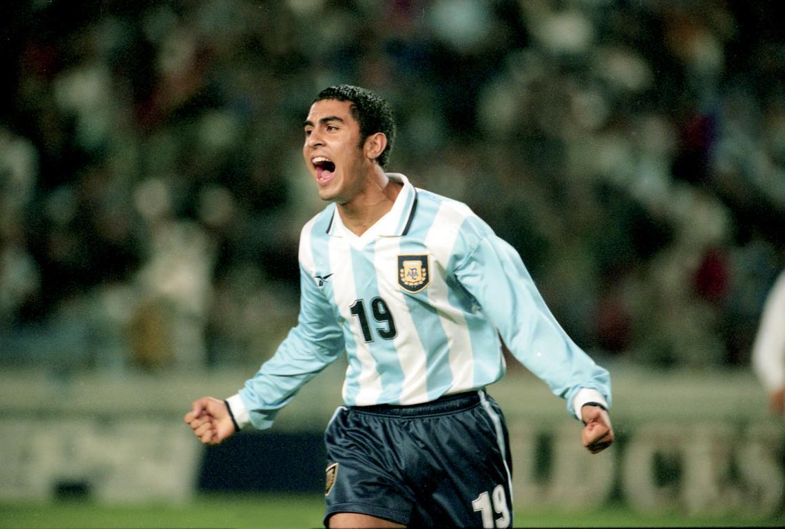 Imagen Festejando un gol con la Sub 20 en el Sudamericano de Mar del Plata, donde fue campeón.