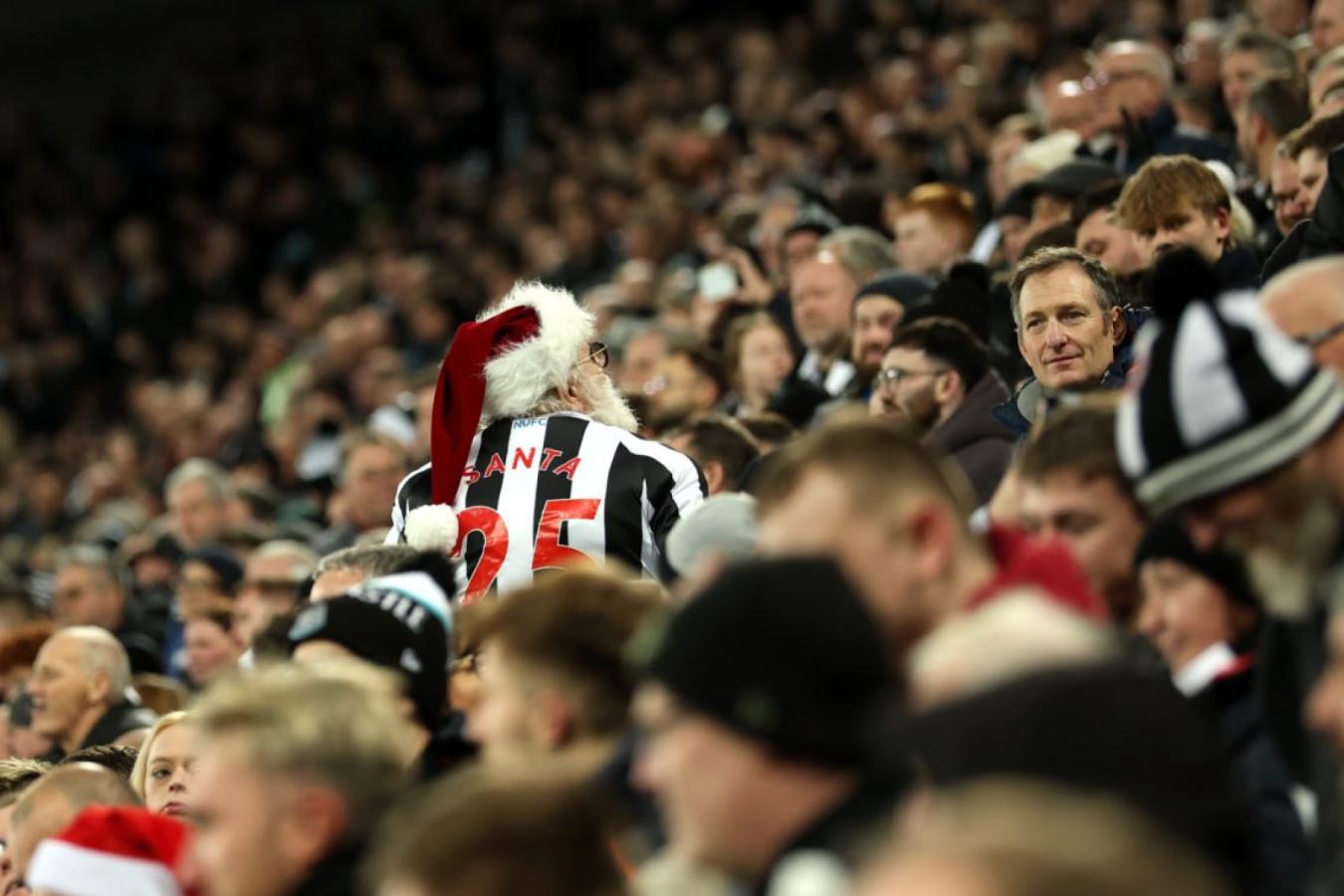 Imagen Los hinchas de Newcastle deberán viajar a Mánchester para no romper con la tradición.