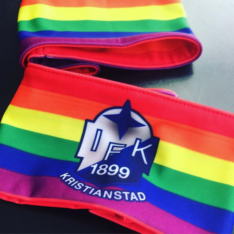 Imagen La cinta del IFK, el club donde juega quien propulsó la idea de apoyar a la comunidad LGTB.