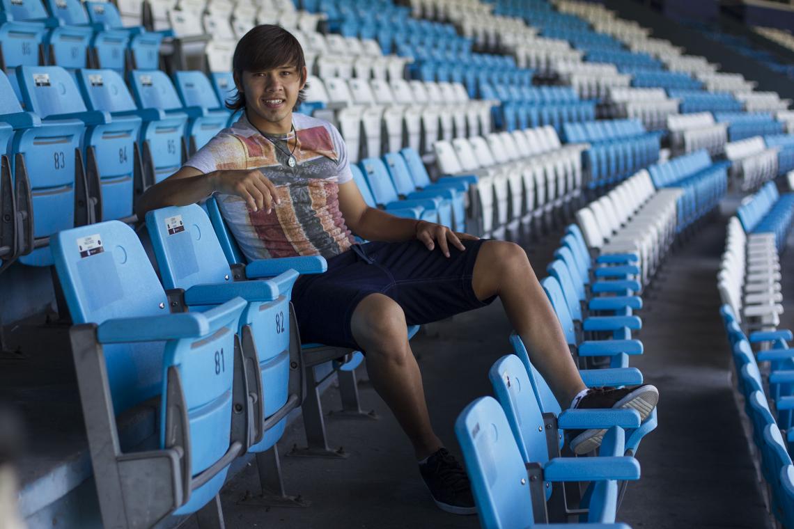 Imagen Sentado en la platea del Cilindro, un estadio que le encantaba cuando lo miraba por televisión en Paraguay.