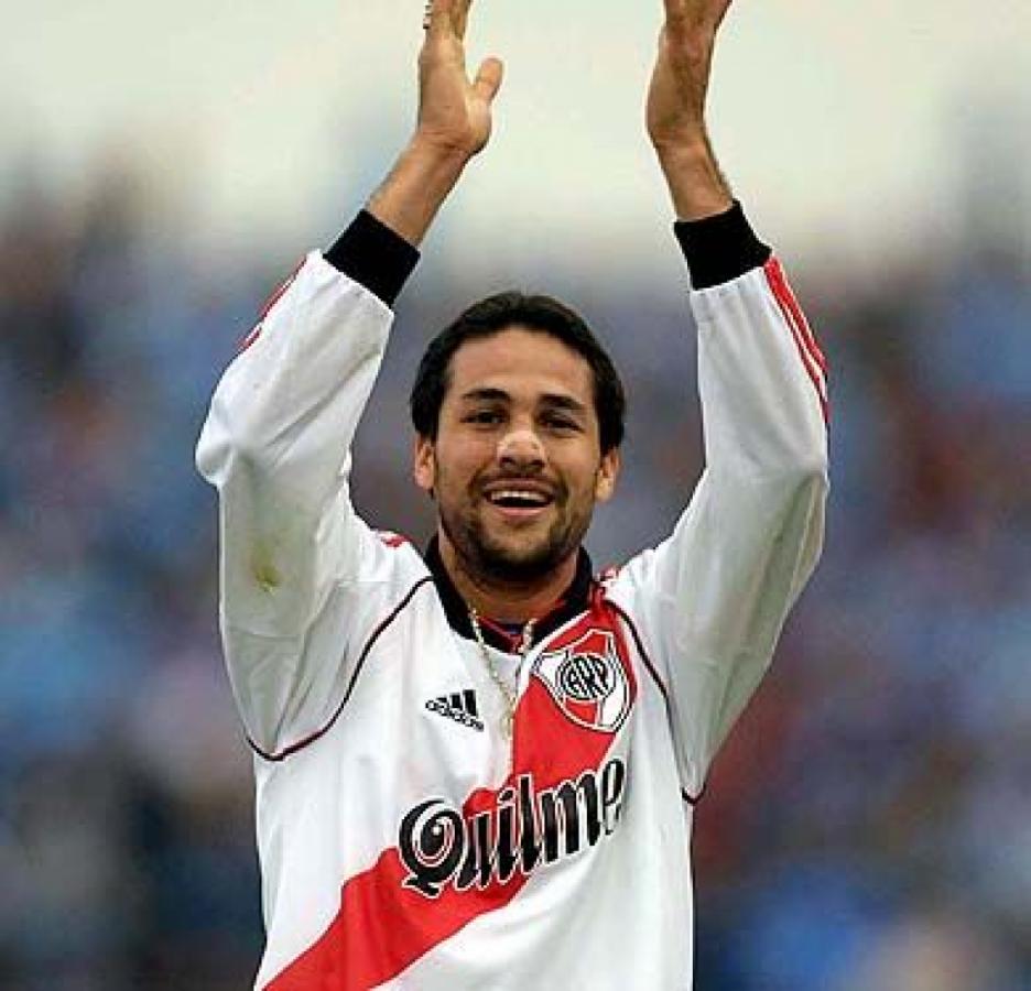 Imagen El defensor con la camiseta de River, en donde consiguió dos títulos.