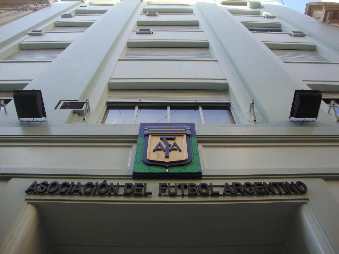 Cabezal de puerta de la AFA