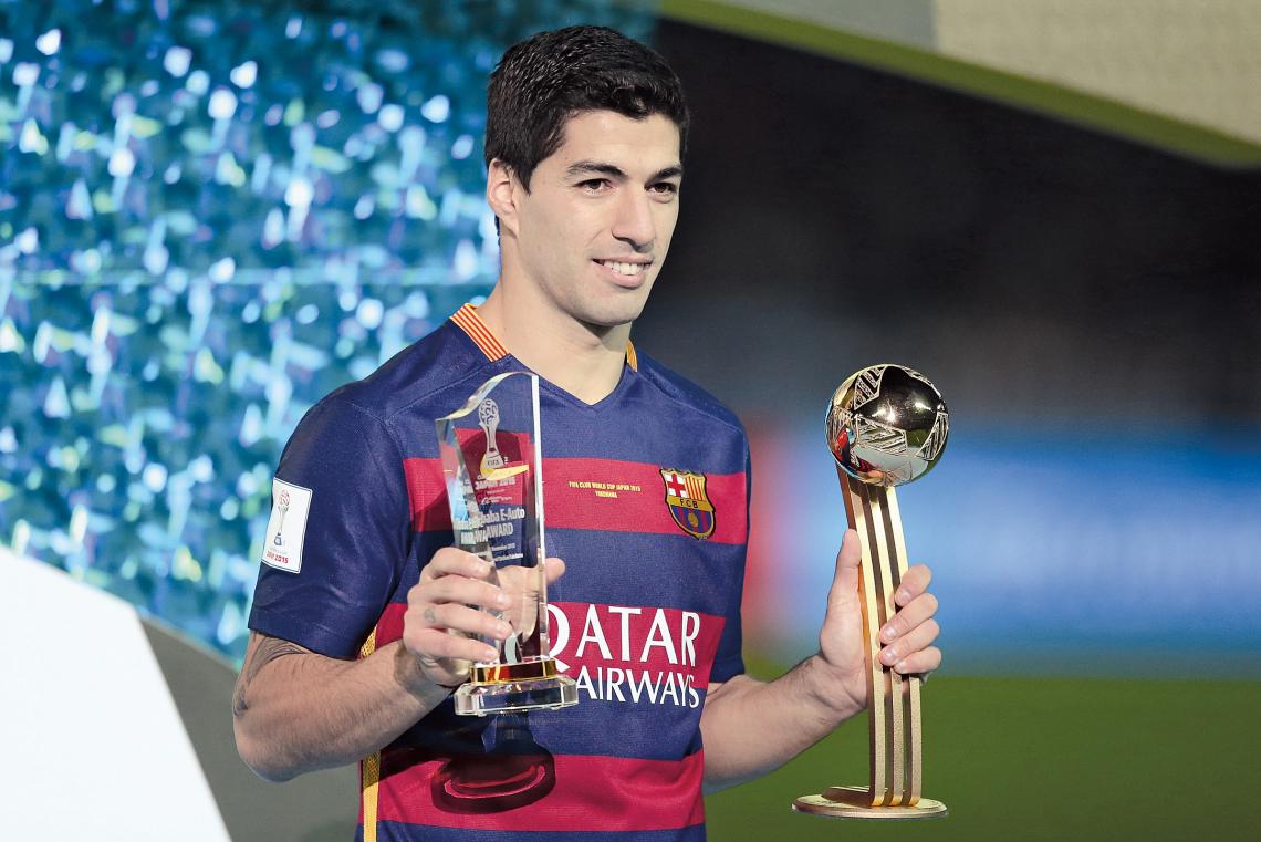 Con los premios al mejor jugador de la final y al goleador del Mundial de Clubes: metió 5.