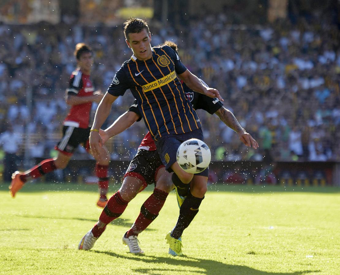 Imagen Ante Newell´s, no falla al cuidar la pelota. "Mi juego tiene mucha improvisación", afirma.