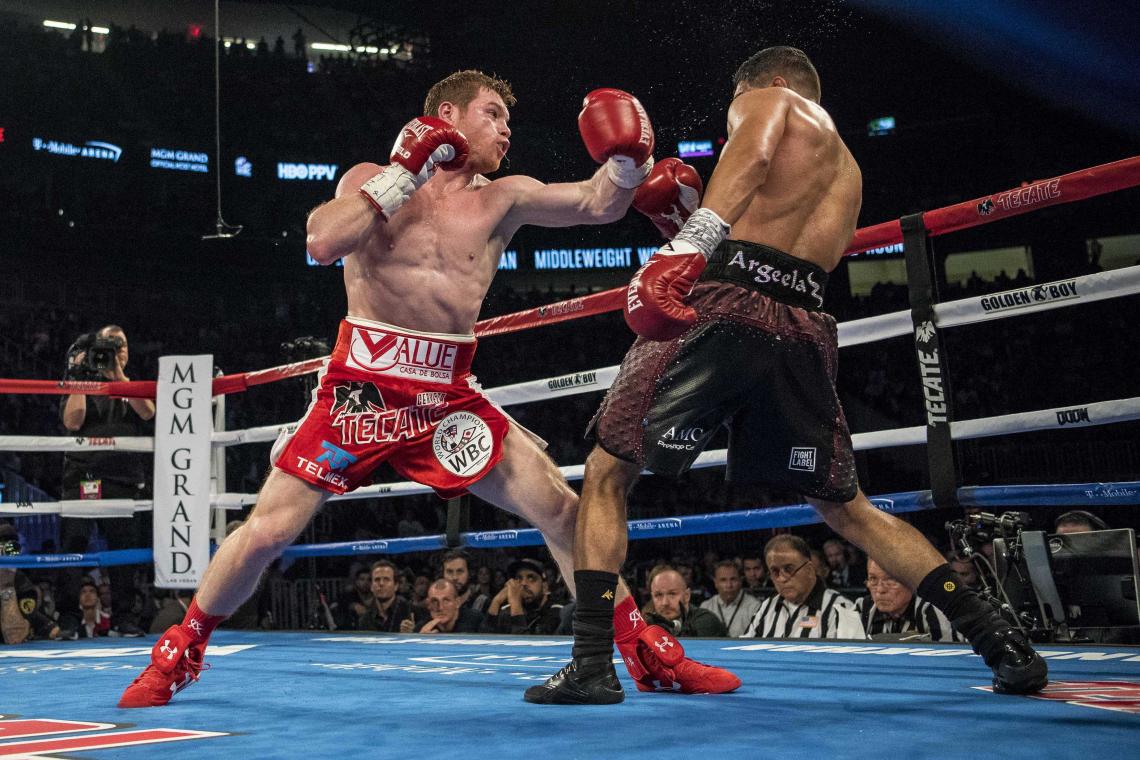 Imagen Canelo Álvarez en su victoria ante Amir Khan