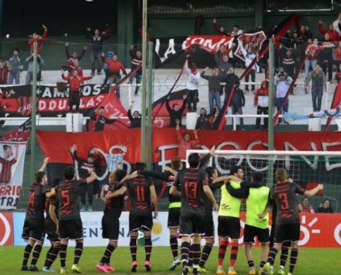 Imagen SORPRESA. Douglas Haig eliminó a Tigre.