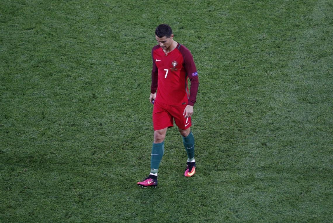 Imagen Así se retiró CR7 del campo de juego.