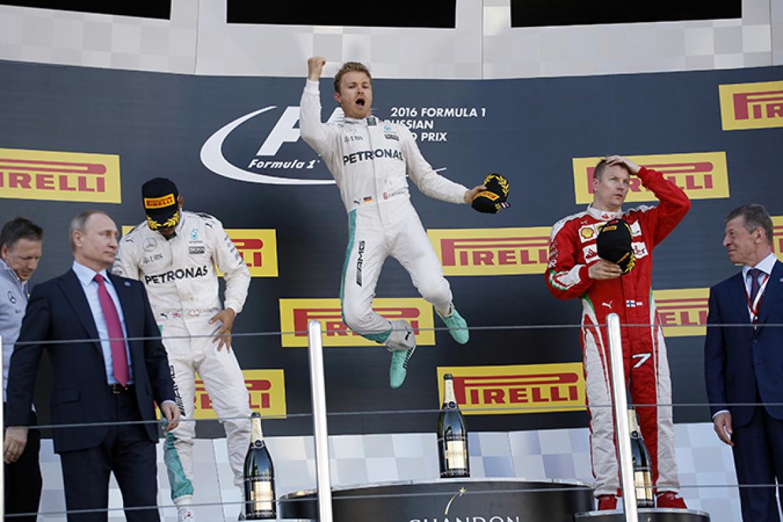 Nico Rosberg se eleva cada vez más y sueña con convertirse en el próximo campeón de la F1, como lo fue su padre Keke en 1982.