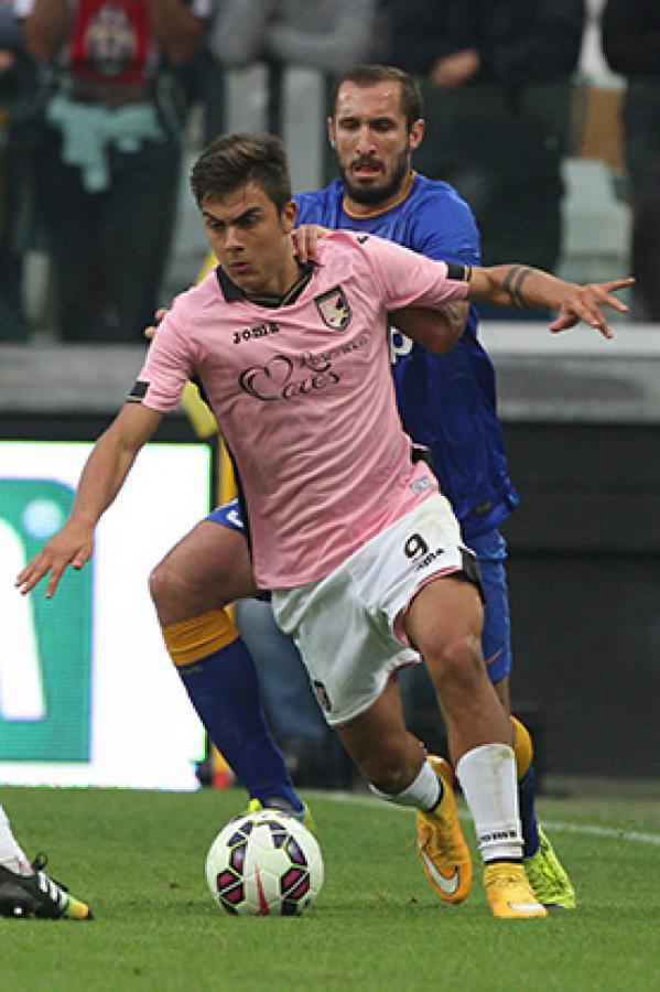 Imagen Con Palermo logró un ascenso y brilló tanto que atrajo a la Juve.