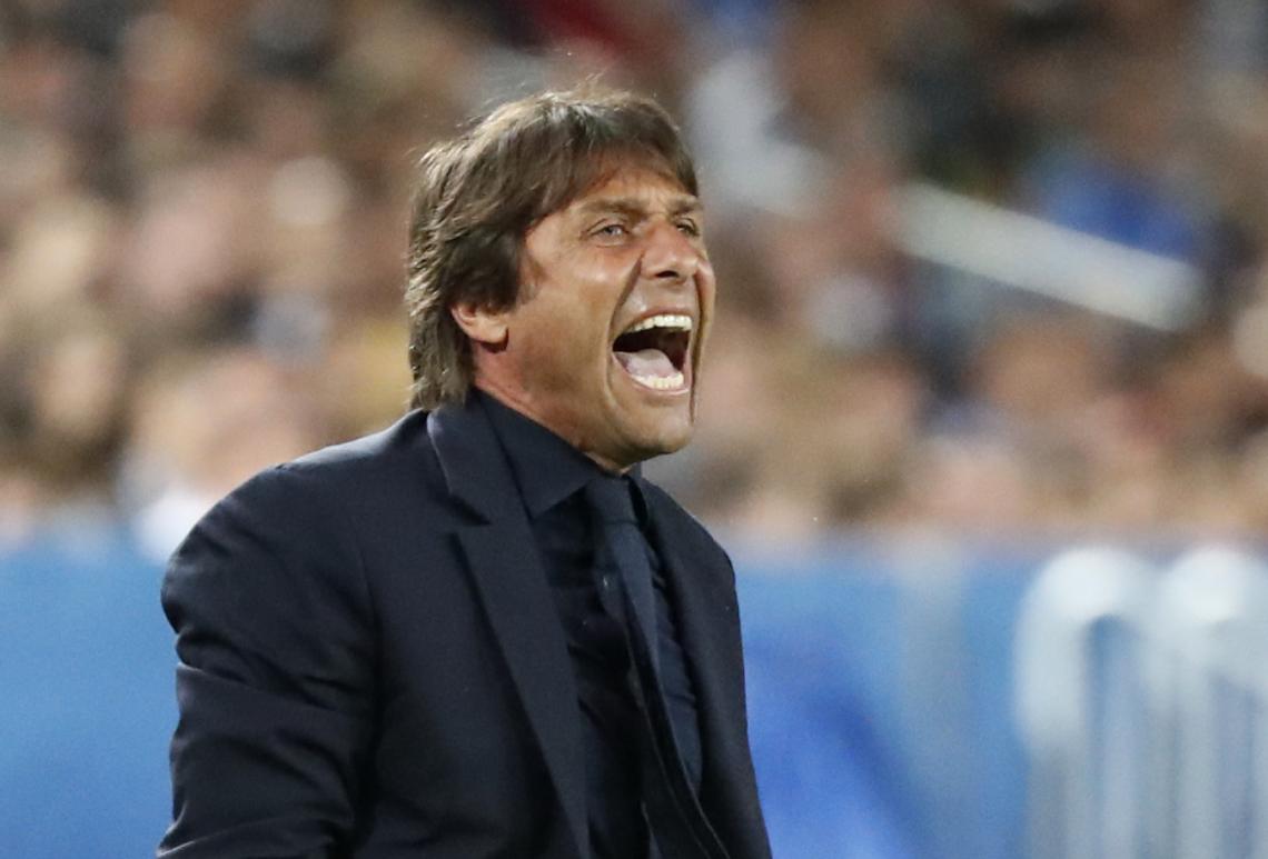 Imagen CONTE le grita a sus dirigidos, durante el partido que perdieron contra Alemania. Foto: Reuters.
