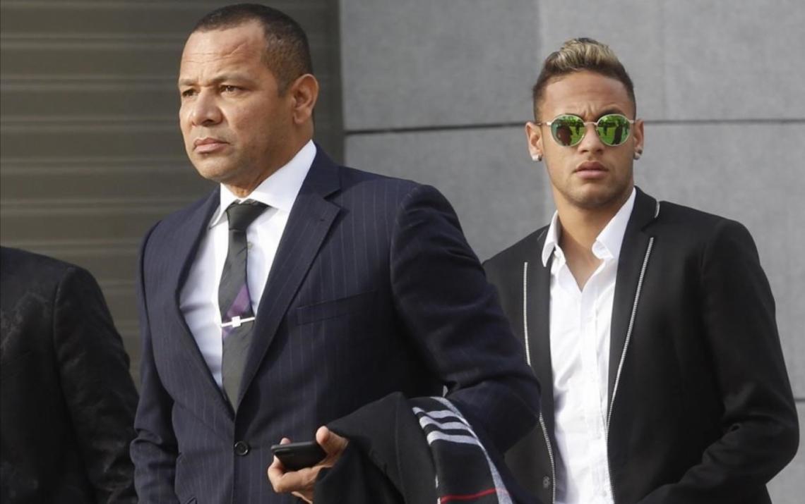 Imagen Neymar, junto a su padre