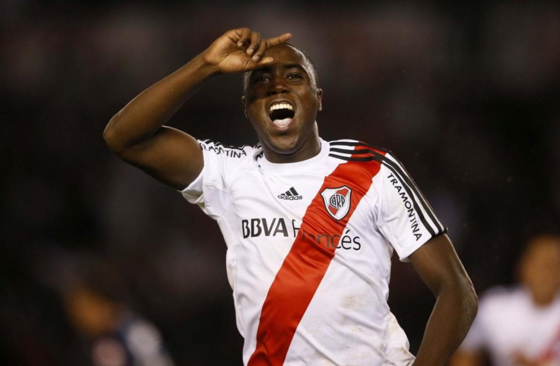 Balanta dejó la concentración en Orlando El Gráfico